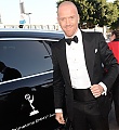 2013-09-22-emmys-arrivals-02-lrg.jpg