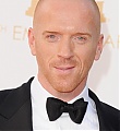 2013-09-22-emmys-arrivals-14.jpg