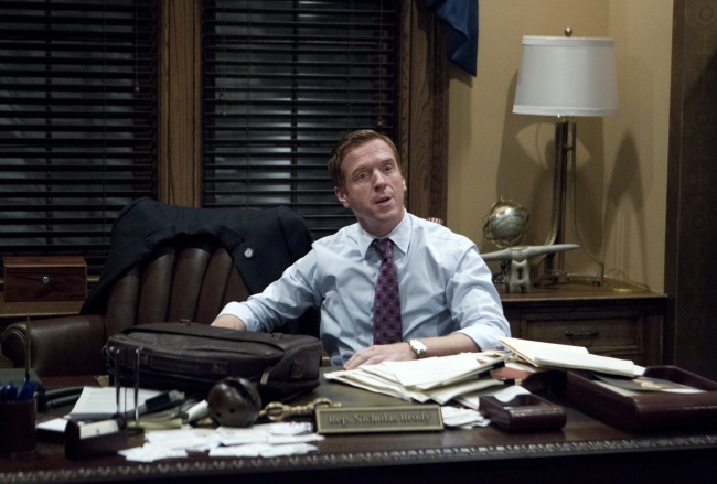 HQ
2x02
