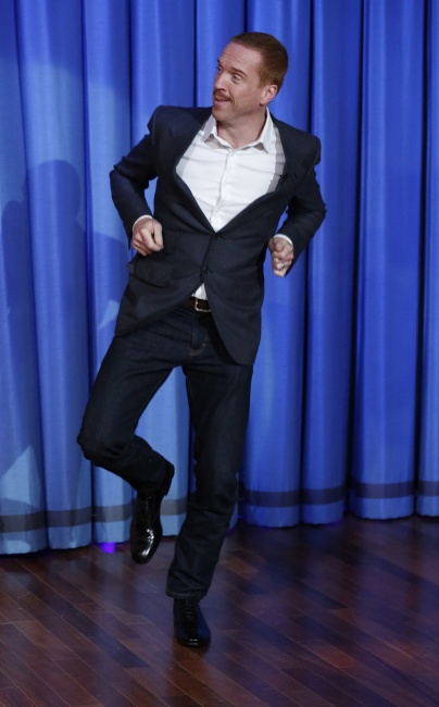 jimmyfallon-14nov2013-02-hq.jpg