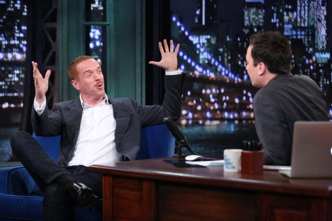 jimmyfallon-14nov2013-14-hq.jpg
