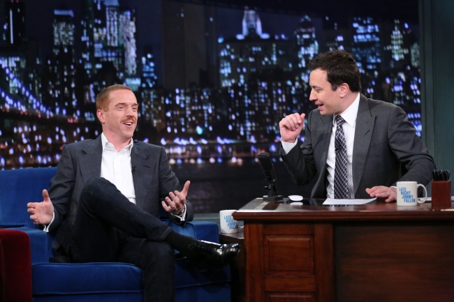 jimmyfallon-14nov2013-16-hq.jpg