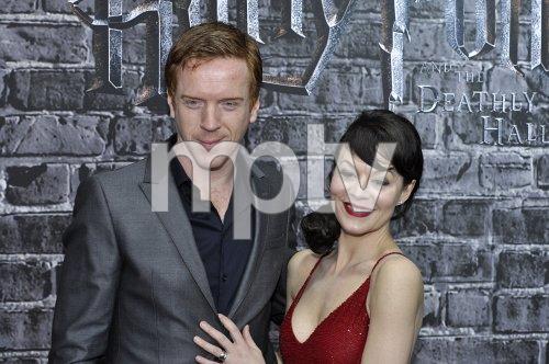 2011-04-04-grandopeningharrypotterexhibition-22.jpg