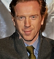 2010-11-11-harrypotterdeathlyhallowsworldpremiere-14.jpg