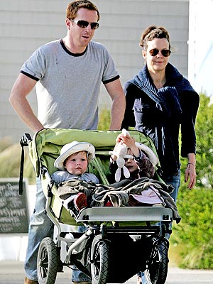 lewis-family-marina-del-ray-april-2-2009