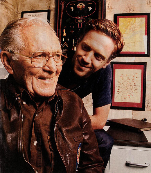 Damian Lewis pictured with Major Richard Winters in 2001