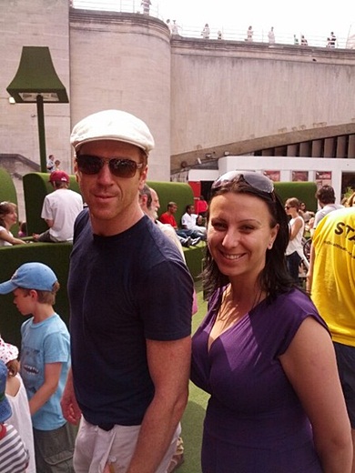 Damian Lewis posing with a fan in London on Saturday