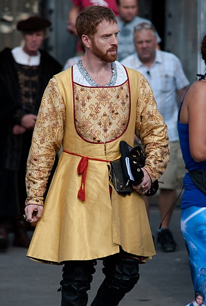 Damian Lewis filming 'Wolf Hall' in Gloucester