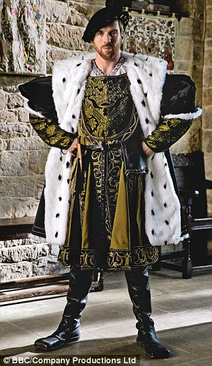 24AF1D3700000578-2912524-Wolf_Hall_s_cast_is_headed_by_Homeland_s_Damian_Lewis_as_the_kin-m-8_1421366406949