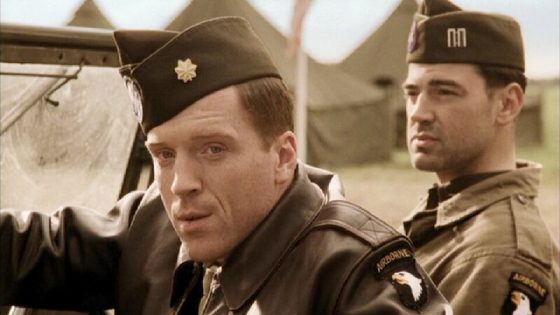 Milliard Ubevæbnet porter Watch Band of Brothers For Thanksgiving – Nov 26, 2020 – Damian Lewis